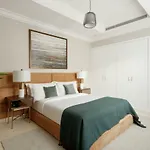 Fantastay Villa With Private Beach - Palm Jumeirah