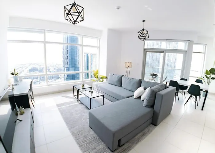 Luxurious 1 Bedroom Downtown