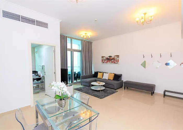 Gorgeous 1 Bed With Balcony - Beach Walk Distance
