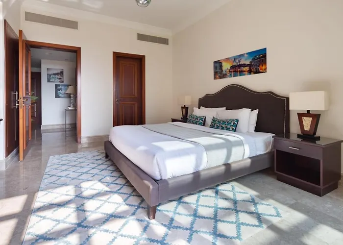 Frank Porter - Fairmont Palm Residences