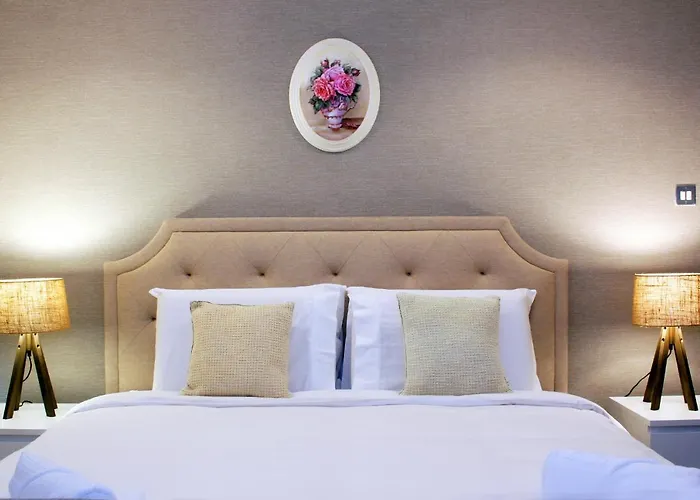 Prime Retreats- Downtown Dubai