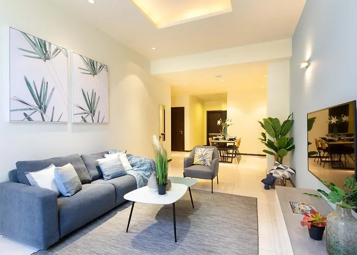Tiara Beach Residences, Palm Jumeirah Dubai - Mint Stay