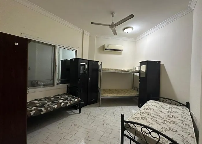 Bed Space For Female Single And Bunk Bed Al Sayed Builidng - Sharaf Dg Exit 4 Flat 301