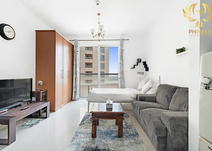 Phineek Homes Elegant Studio Lake Side Impz Production City