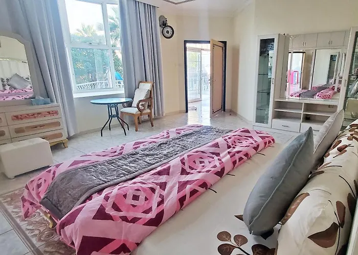 Private Bedroom In Amazing Villa