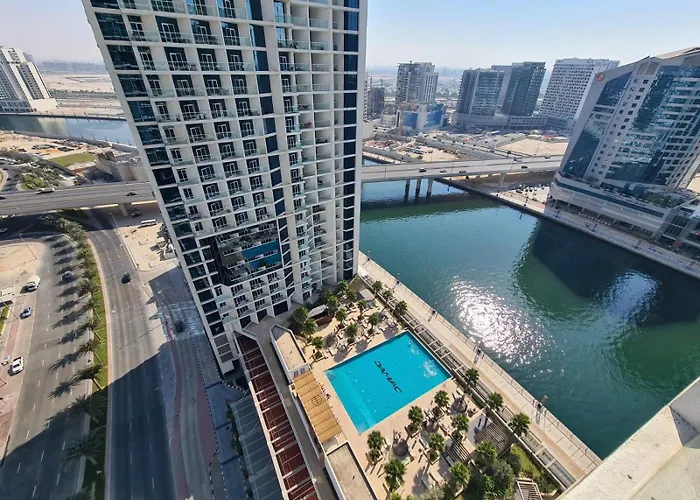 Modern Delux 1 Bed With Canal And Burj Khalifa View