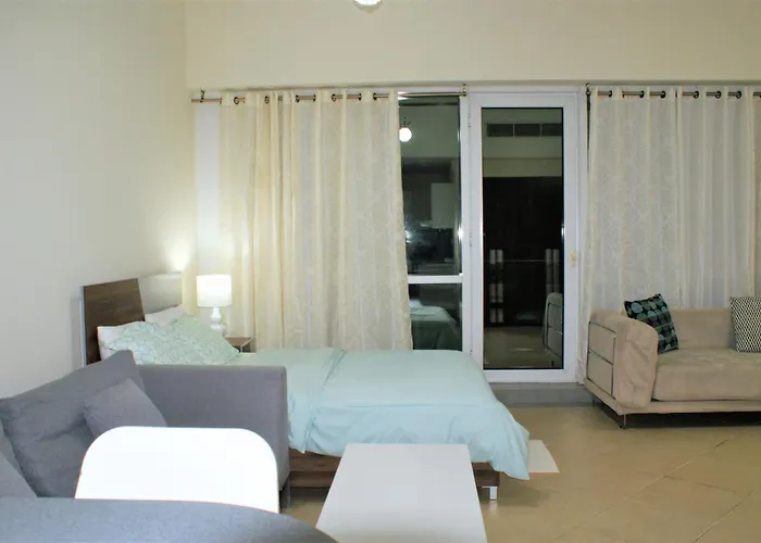 Studio Apartment - Cozy, Very Accessible And So Near To Train Station