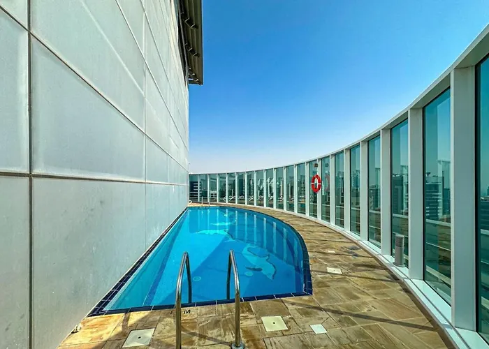 Spacious 2 Bedroom Apartment In Tecom