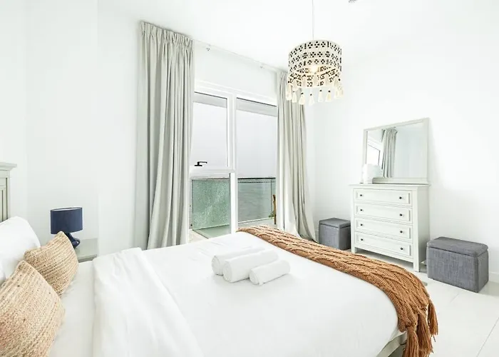 Panoramic Sea View 2Br In Jbr