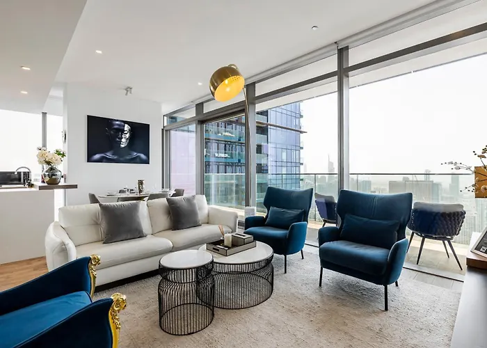 Fantastic 2Beds High Floor Marina Gate 3