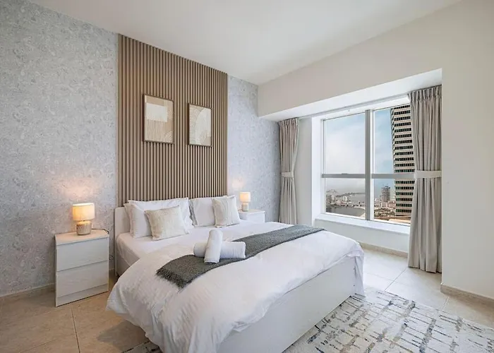 Lux 2Br With Sea Views In Marina