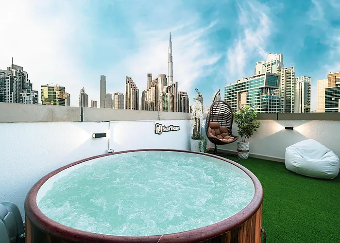 Next\'House - Downtown Views Host