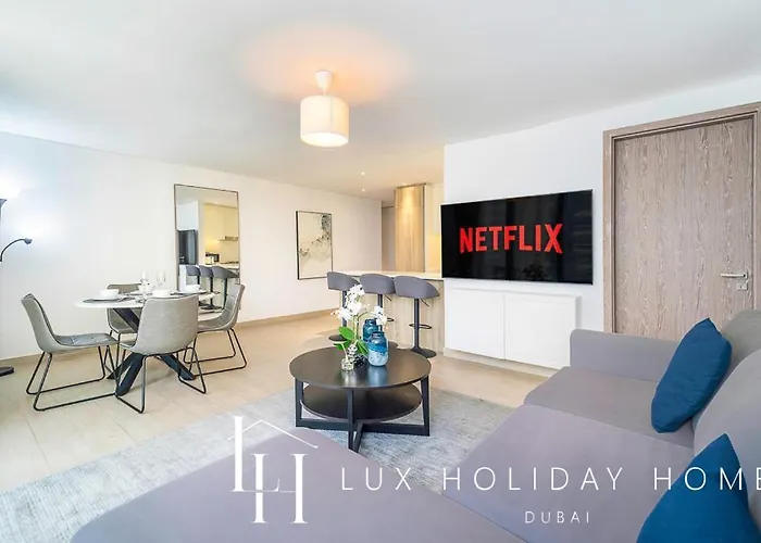 Lux Contemporary Suite With Full Marina View 6