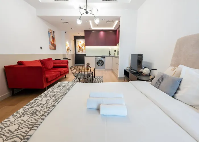 Modern And Chic - Studio - Jlt