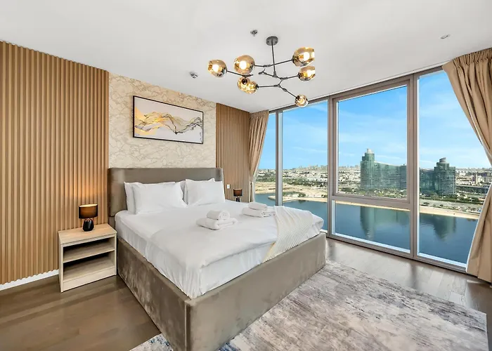 Luxurious 1Bhk In D1 Tower With Stunning Creek Views, Close To Airport & Downtown