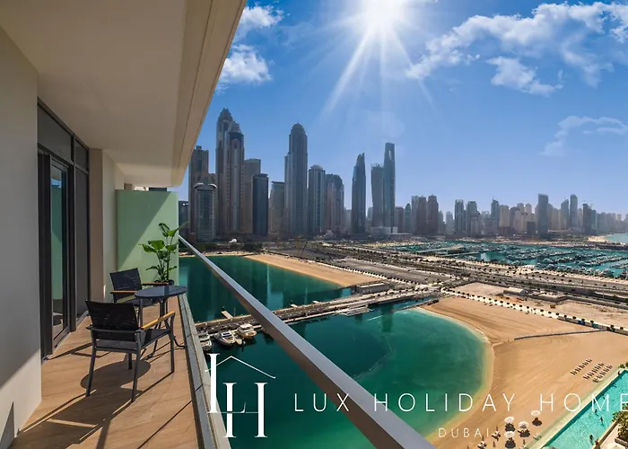 Lux The Marina Vista Beachfront Suite 4