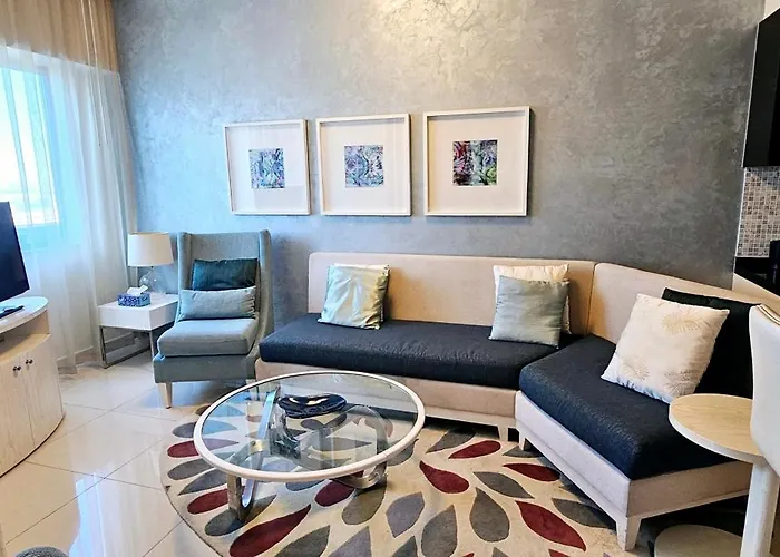 Superb 1 Bedroom Apt Next To Burj Khalifa And Dubai Mall