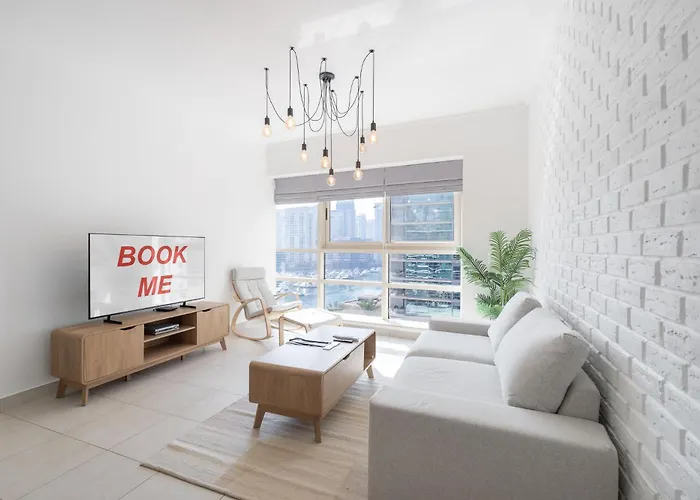 Elegant 1-Bedroom Apartment For 4 In Dubai Marina