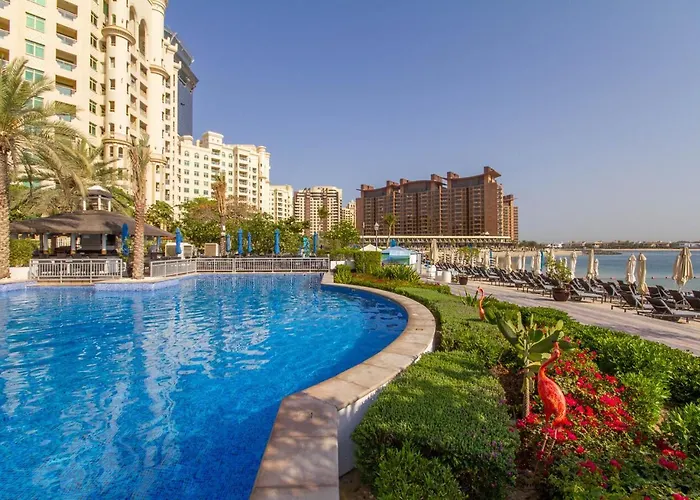 Bespoke Holiday Homes - 2Br Apartment With Riva Beach Club Access, Al Nabat