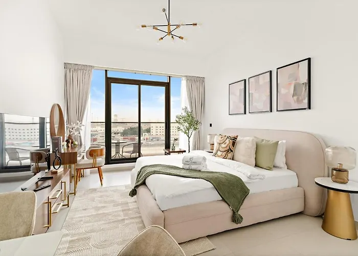 First Class Studio Stylish Hideaway