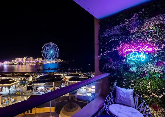 Dubai Eye & Sunset Views, Direct Beach Access With Gym&Pool