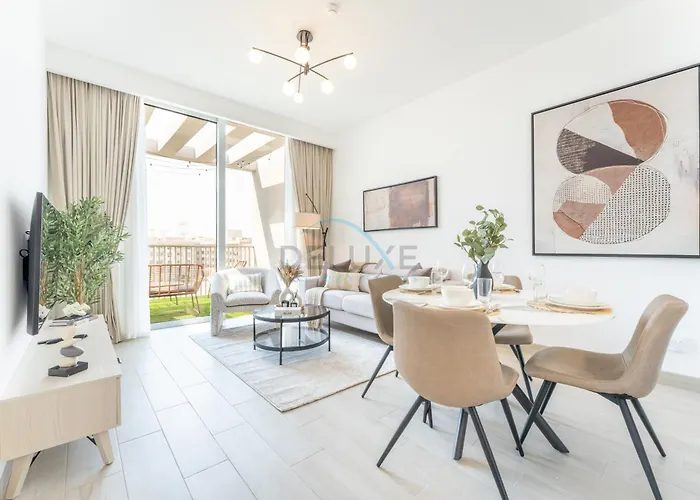 New 1 Bedroom With 2 Balconies Near Circle Mall, Luma22 West Tower, Jvc By Deluxe Holiday Homes