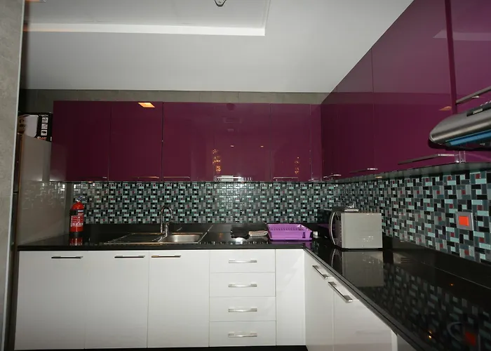 Cayan Tower By Deluxe Holiday Homes