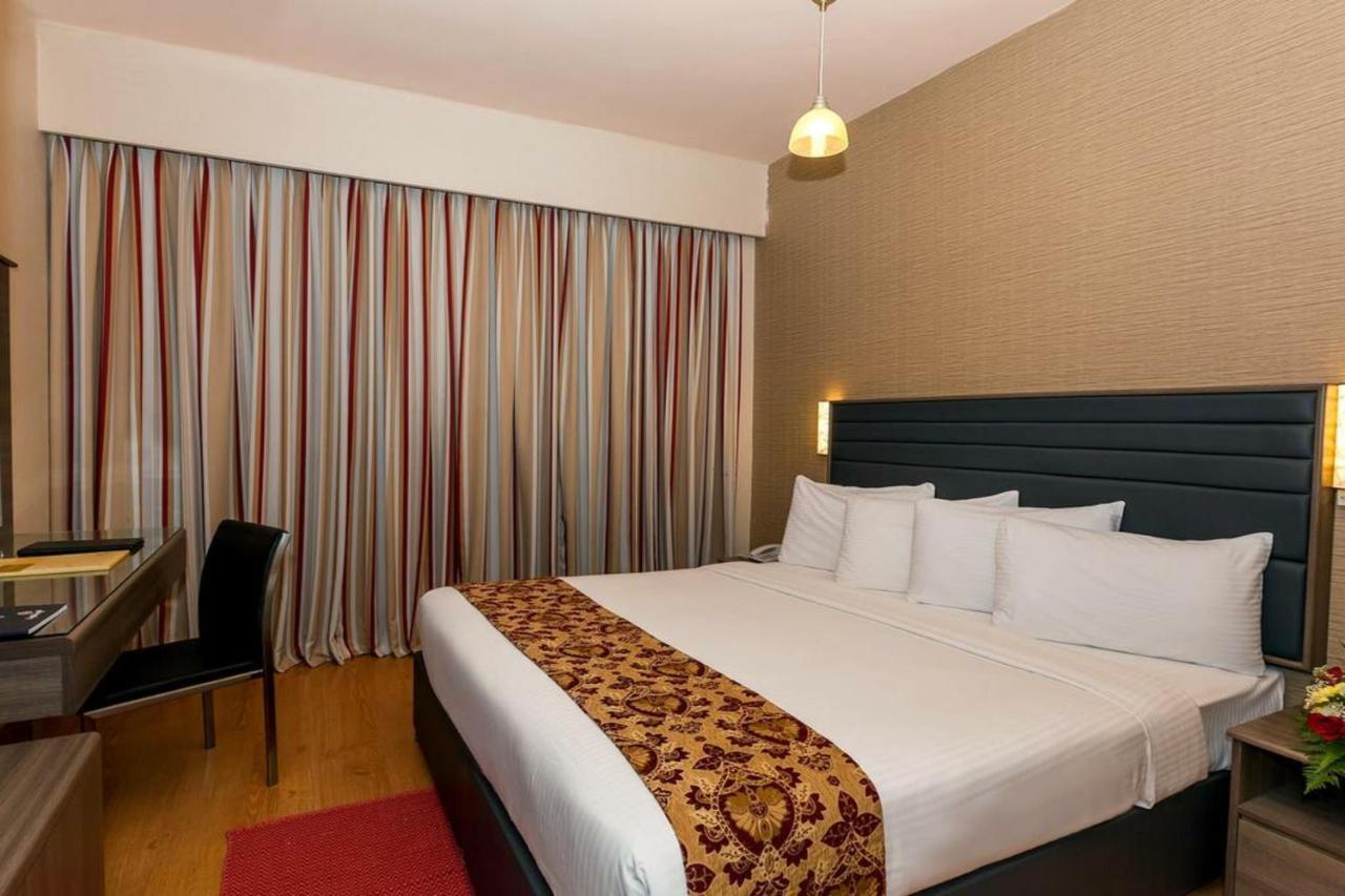 Oasis Deira Hotell *