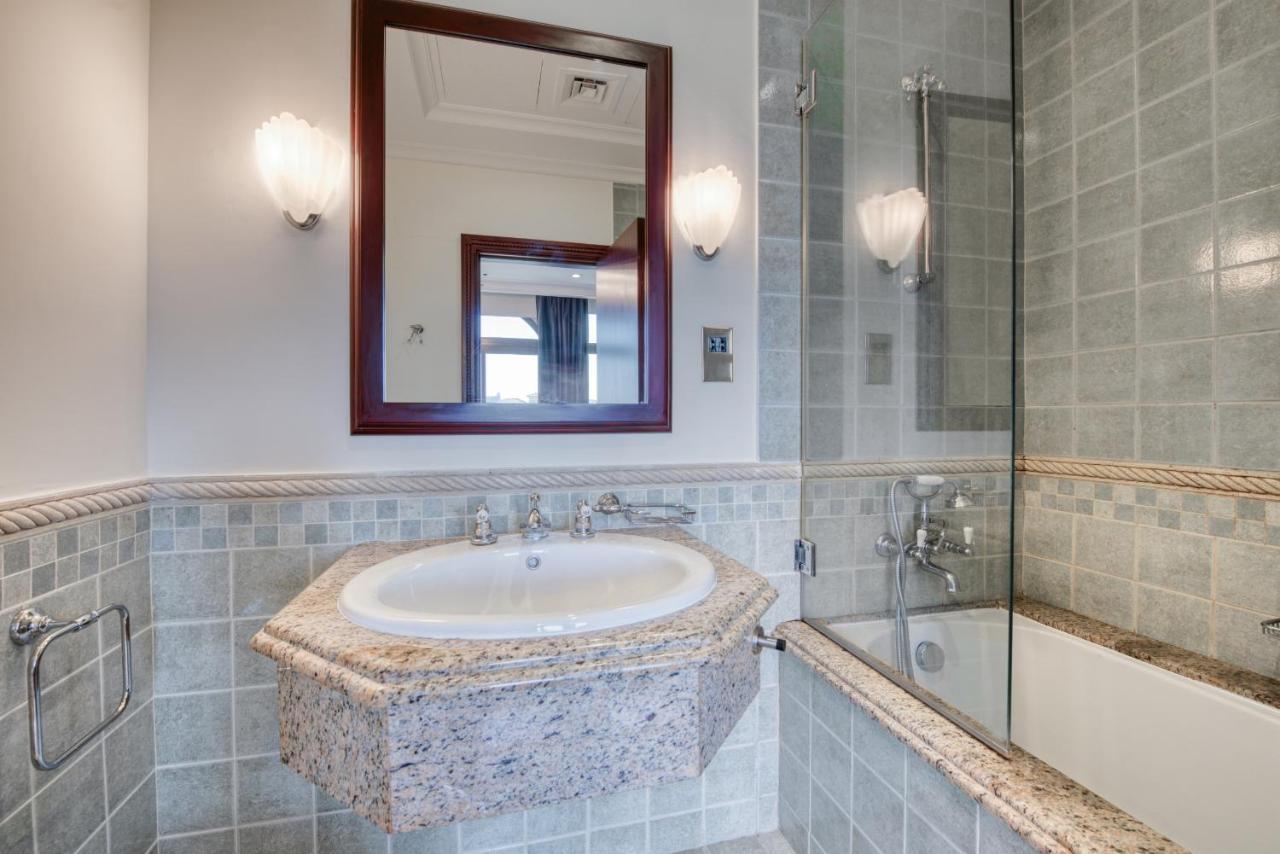 Maison Privee - Glamourous Beachfront On The Palm With Pool Pousada *