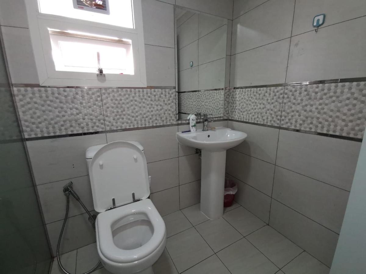 Bed Space For Females Near Metro Station * Dubái