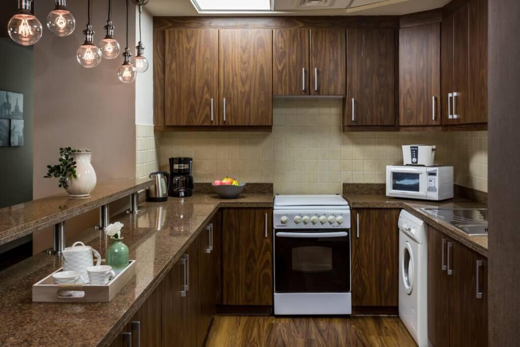 Appartamento Higuests - Roomy With Infinity Pool Close To Burj Khalifa Dubai