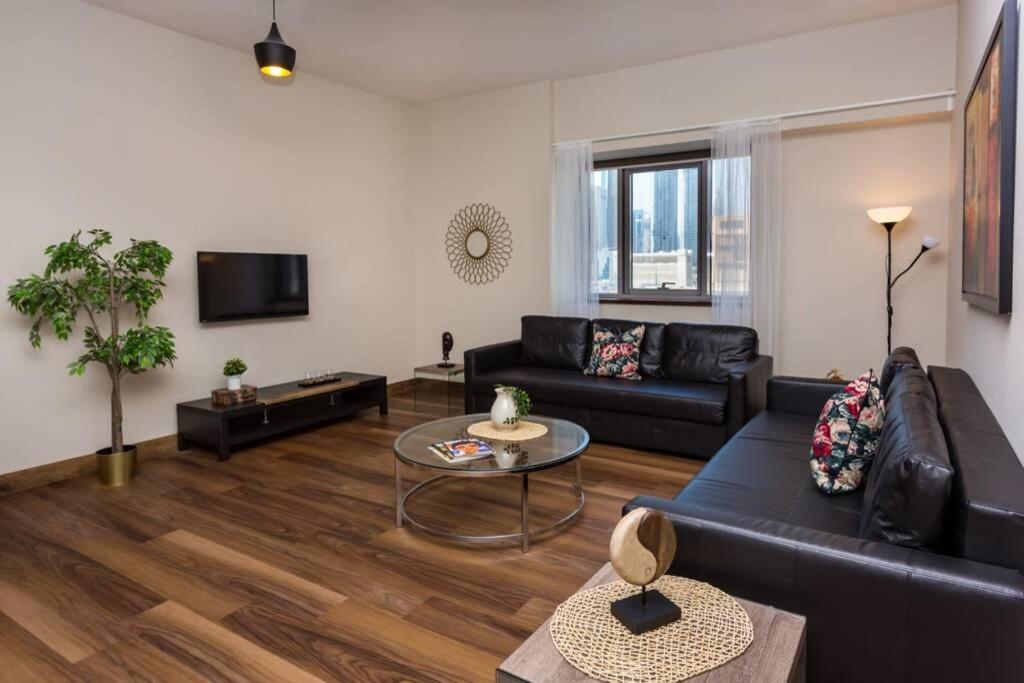 Appartamento Higuests - Roomy With Infinity Pool Close To Burj Khalifa