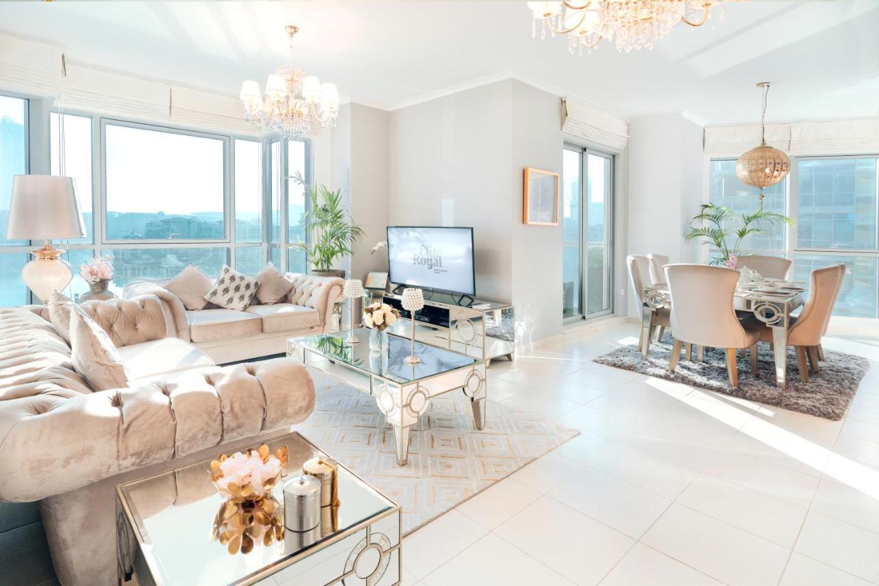 Elite Royal Senator: Burj Khalifa View Apartment Dubai