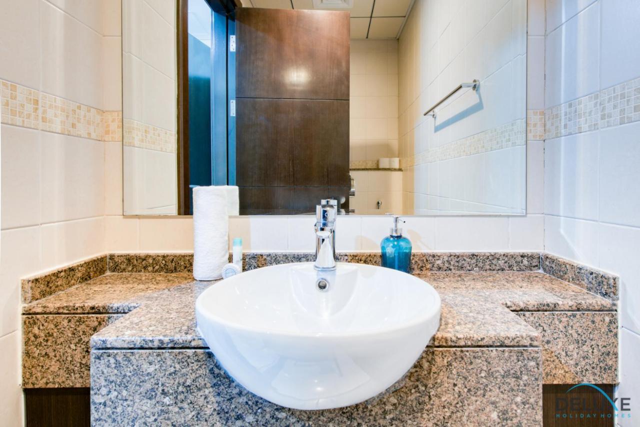 Lägenhet Overlooking Marina Canal 1br Close To Mall, Promenade & Beach, Bay 1, Marina By Deluxe Homes Dubai