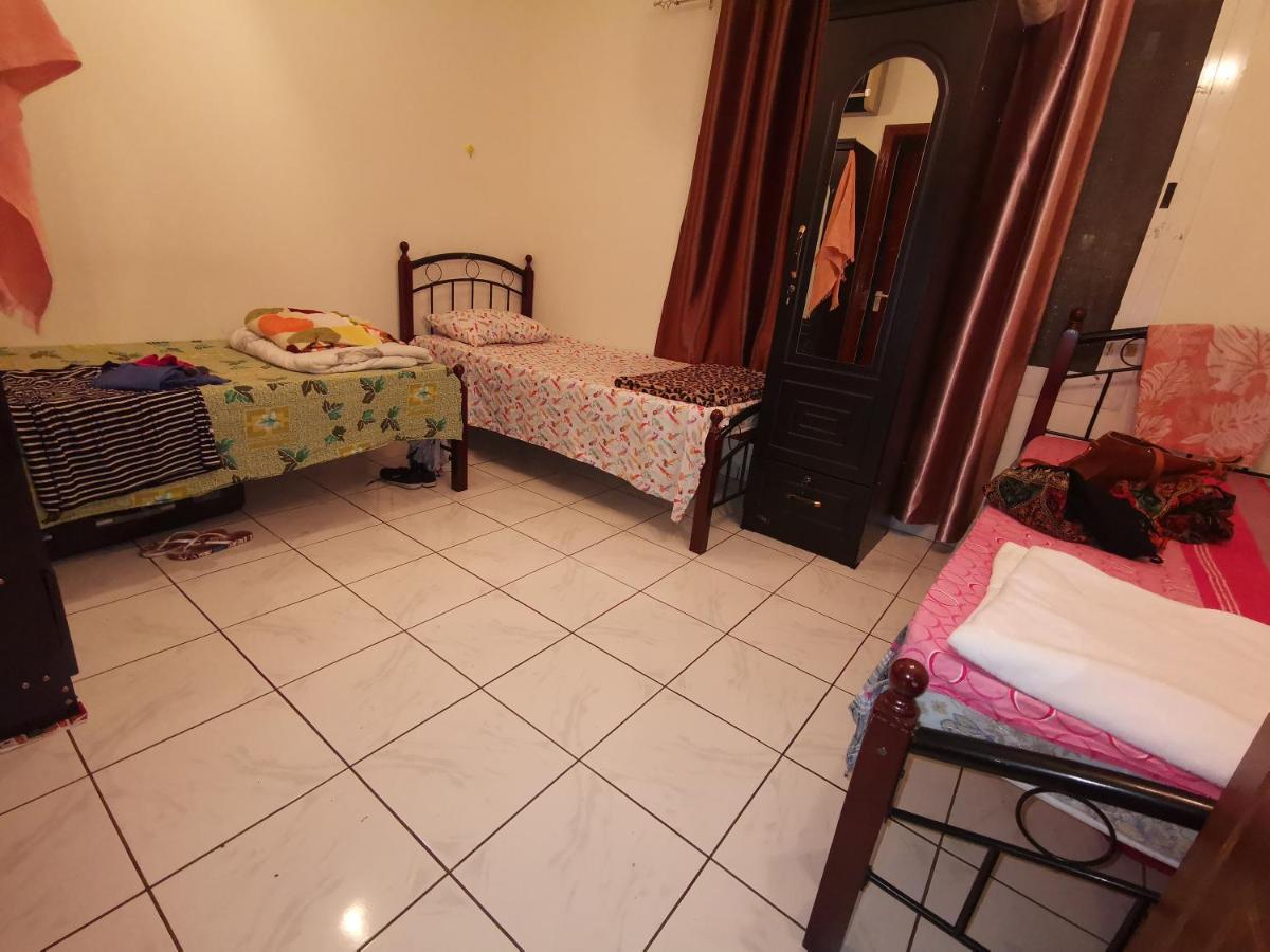 Hostal Bed Space For Females Near Metro Station Dubái