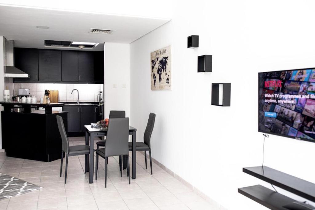 Apartamento Discovery Gardens - Giovanni Express Dubái