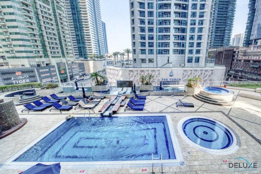 3 Bedroom Sea View Princess Marina ! Walk To Beach * Dubái