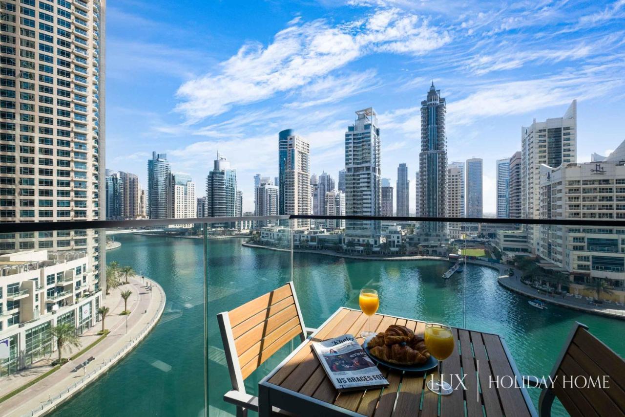 Lux - Contemporary With Full Marina View Apartment