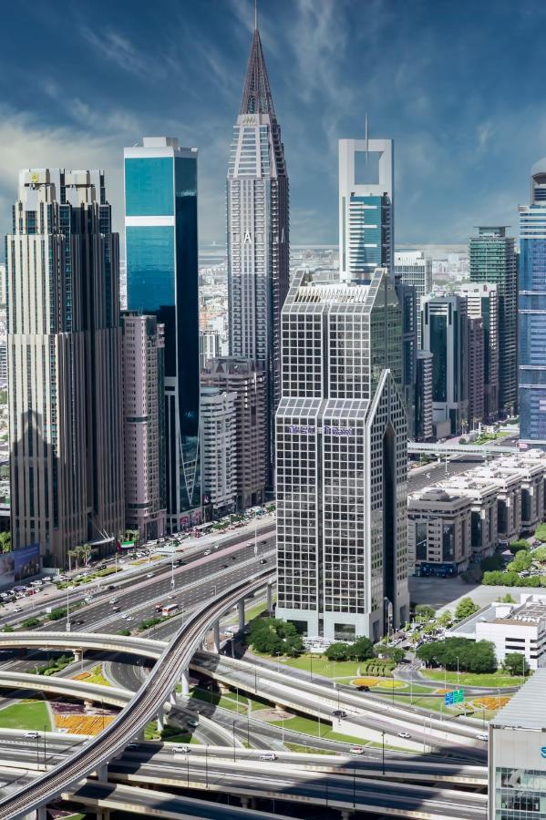 Walk To Dubai Mall 2Br With Skyline View Pool