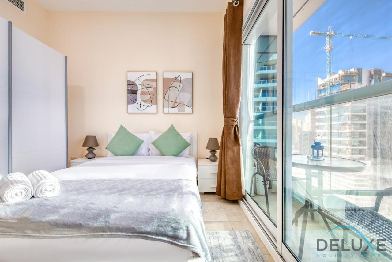 Apartment Next To 2br Accessible To Metro, Gate 2, Jumeirah Towers By Deluxe Homes *