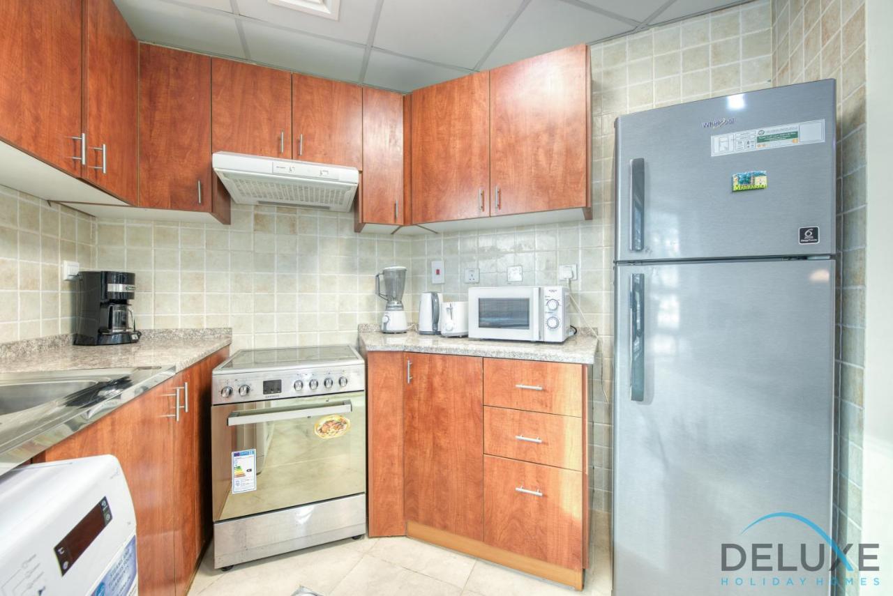 Apartment Next To 2br Accessible To Metro, Gate 2, Jumeirah Towers By Deluxe Homes *