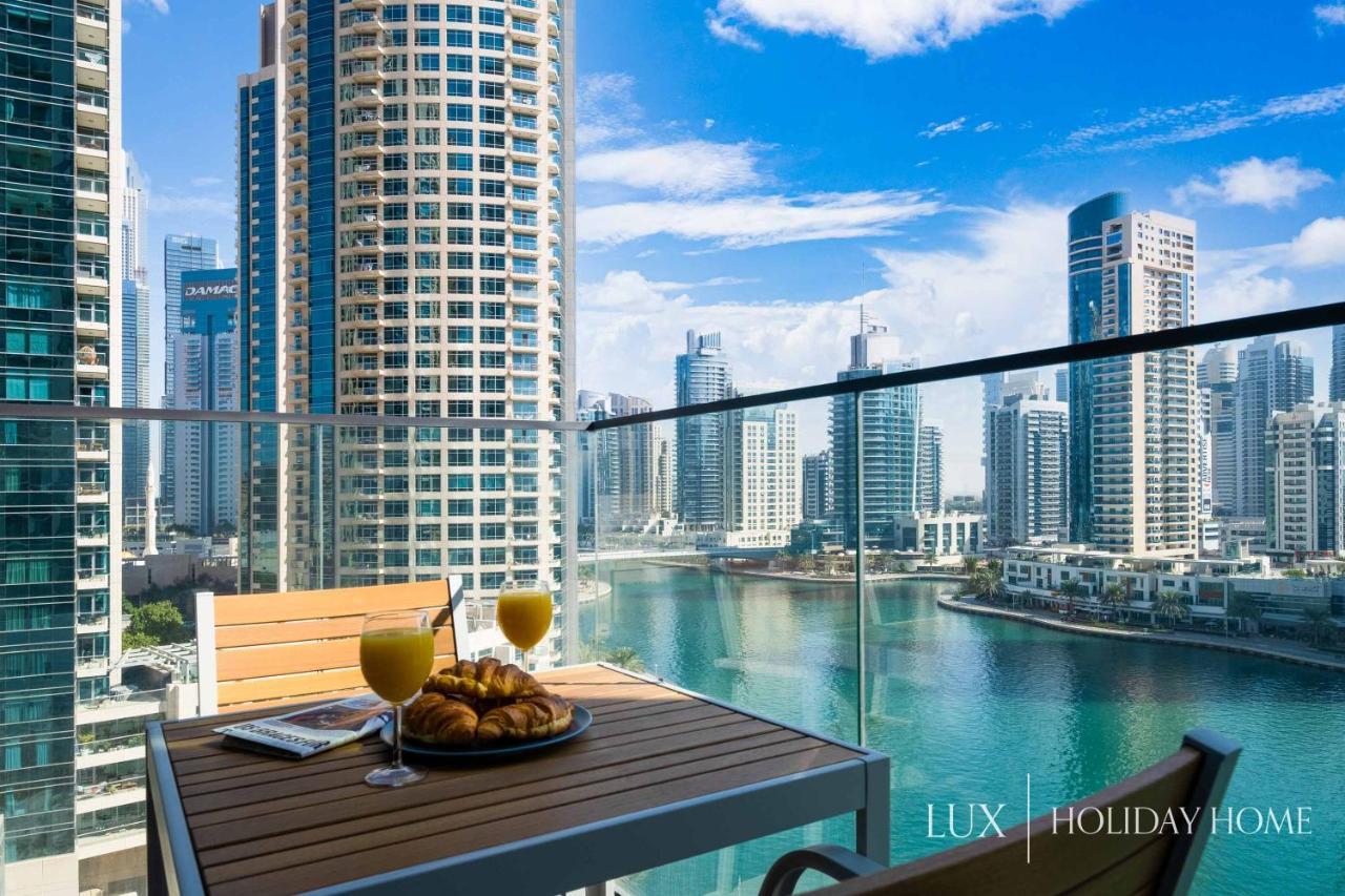 Lux - Contemporary With Full Marina View Apartment