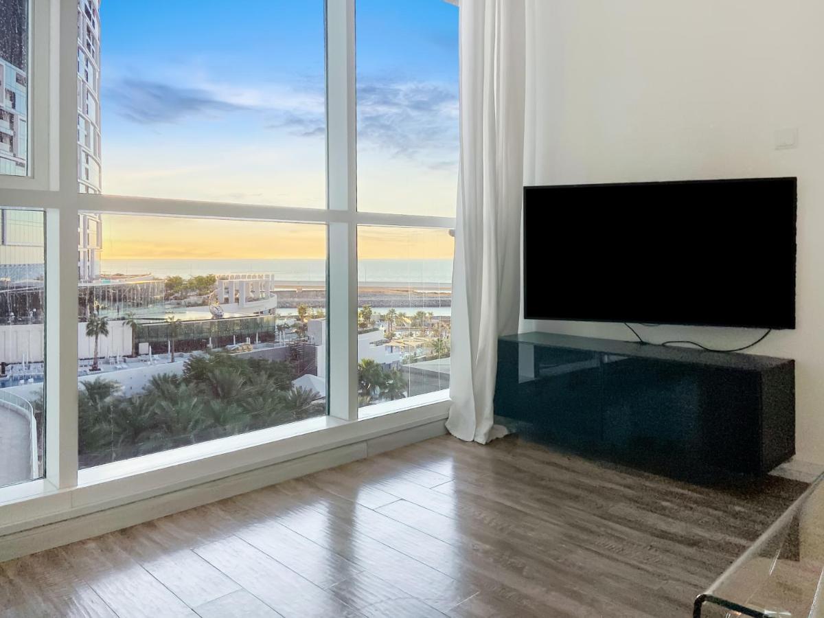 Fam Living - Al Bateen Residences - Sea View
