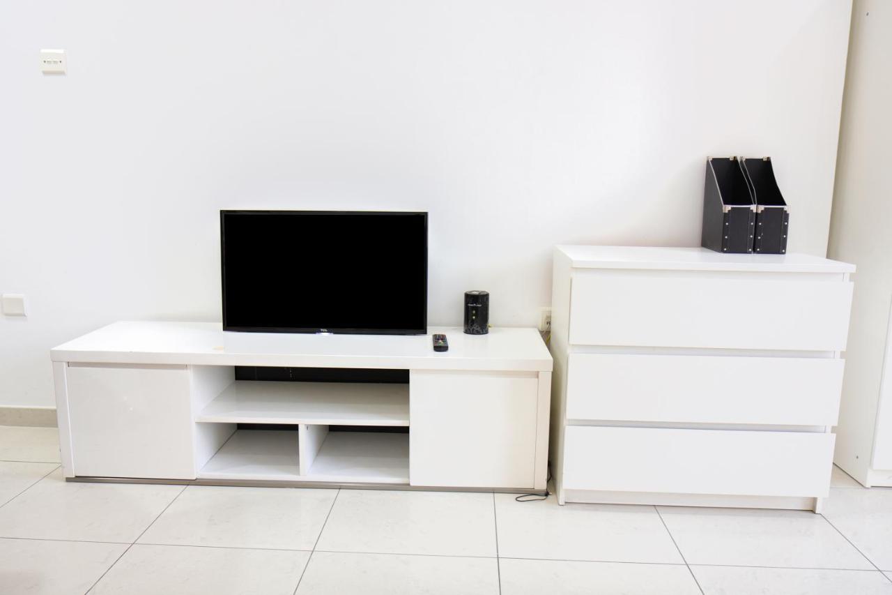 Appartamento Signature Homes - Furnished Studio In Spring Oasis Dubai