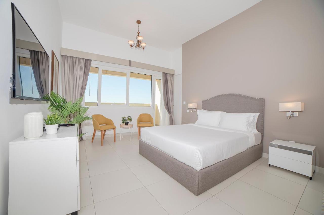 Lägenhet Fantastay Windsor Residence Luxury Studio W Balcony, Pool, Gym, Wifi, Sauna *