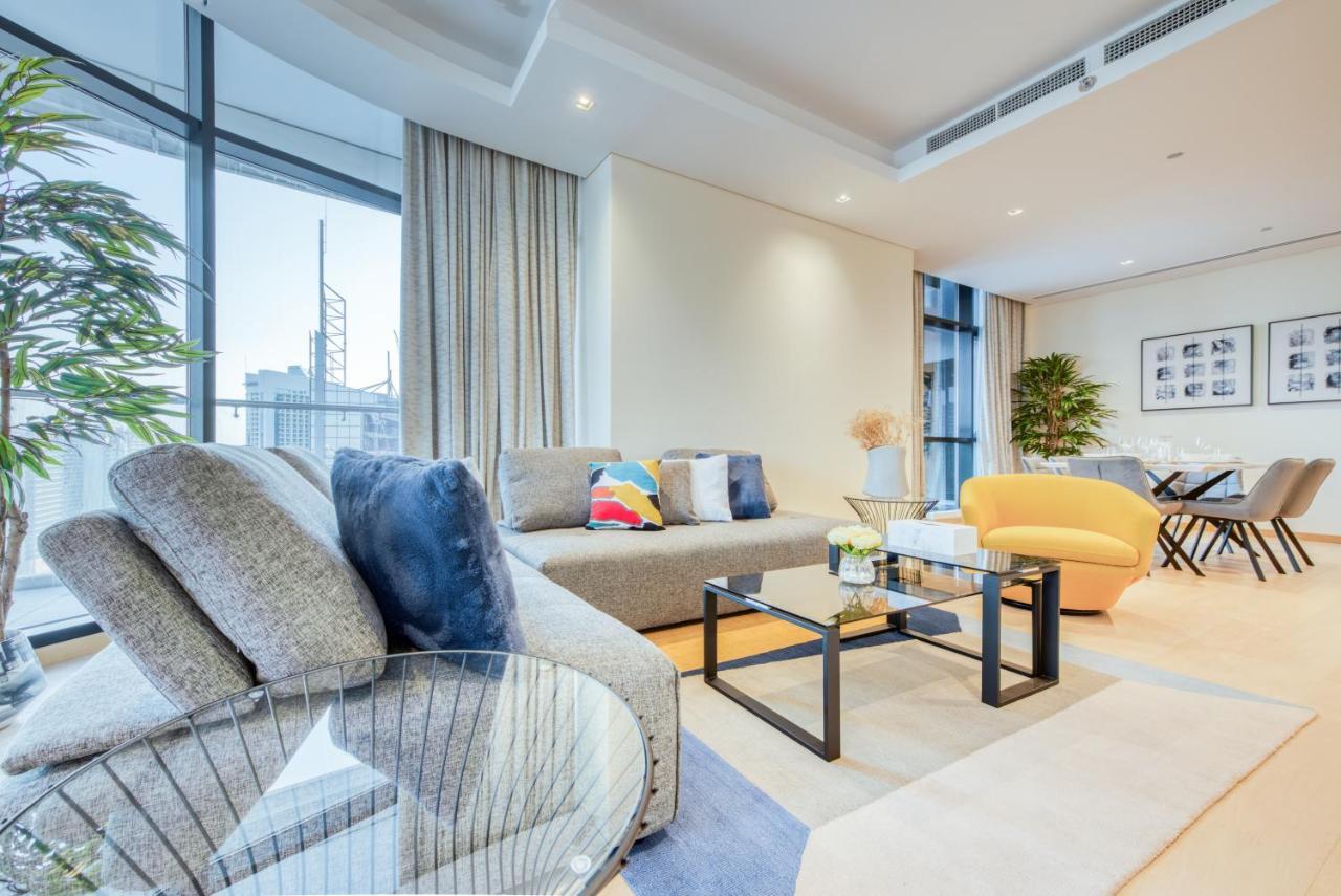 Rh- Upscale Living In The Heart Of The City, 02br, Near Mall Apartamento *