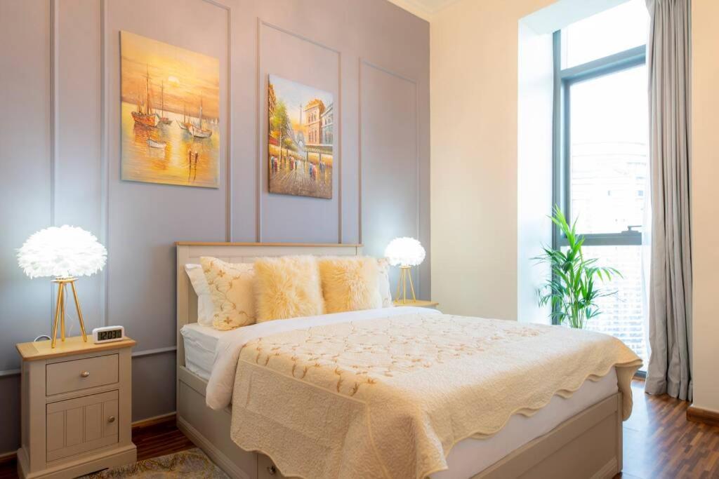 First Class 2br With Full Burj Khalifa And Fountain View Dubai