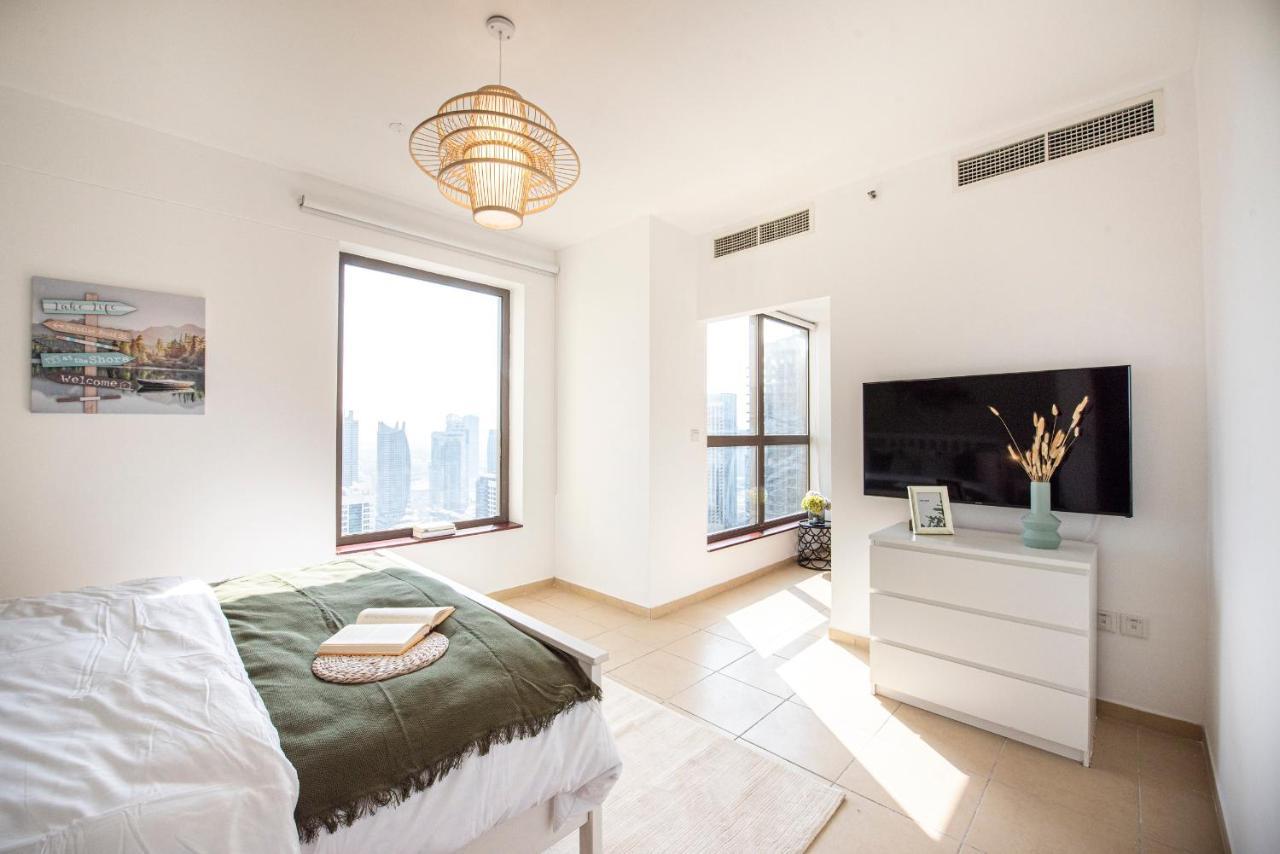 Nasma Luxury Stays- Majestic Marina Views, Lavish 4br Getaway In Jbr Dubai