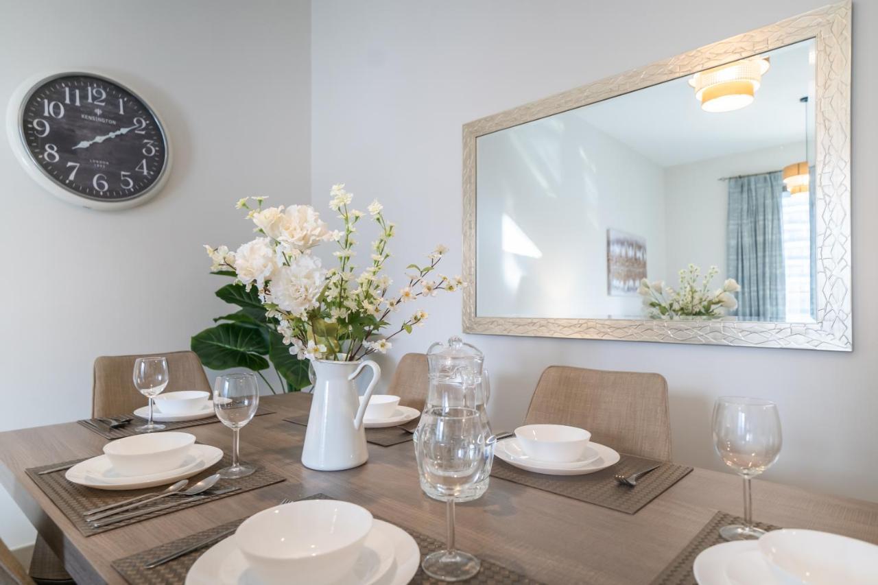 Apartamento Higuests - Spacious For 5 With Spectacular Marina Views