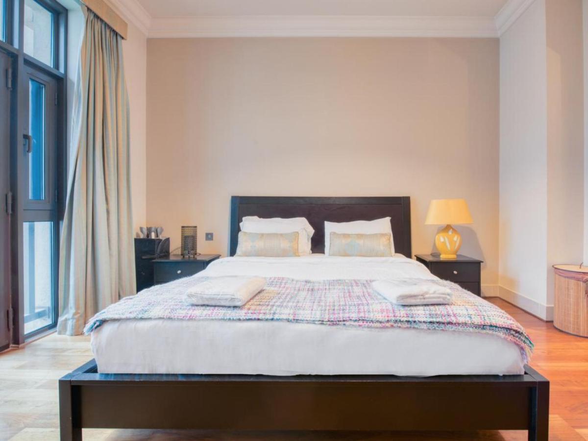 Rh- Burj Khalifa View, 1 Bedroom Apartment Near Souk Al Bahar Apartamento Dubai